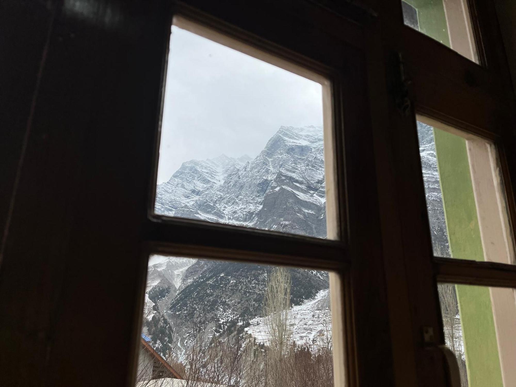Snowflake Homestay Gondhla Экстерьер фото